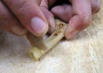 Fabrication d'une perle en os