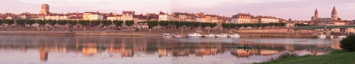 Vue panoramique des quais de Saône à Tournus (photomontage)